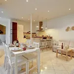 L\'Appartement Du Faubourg